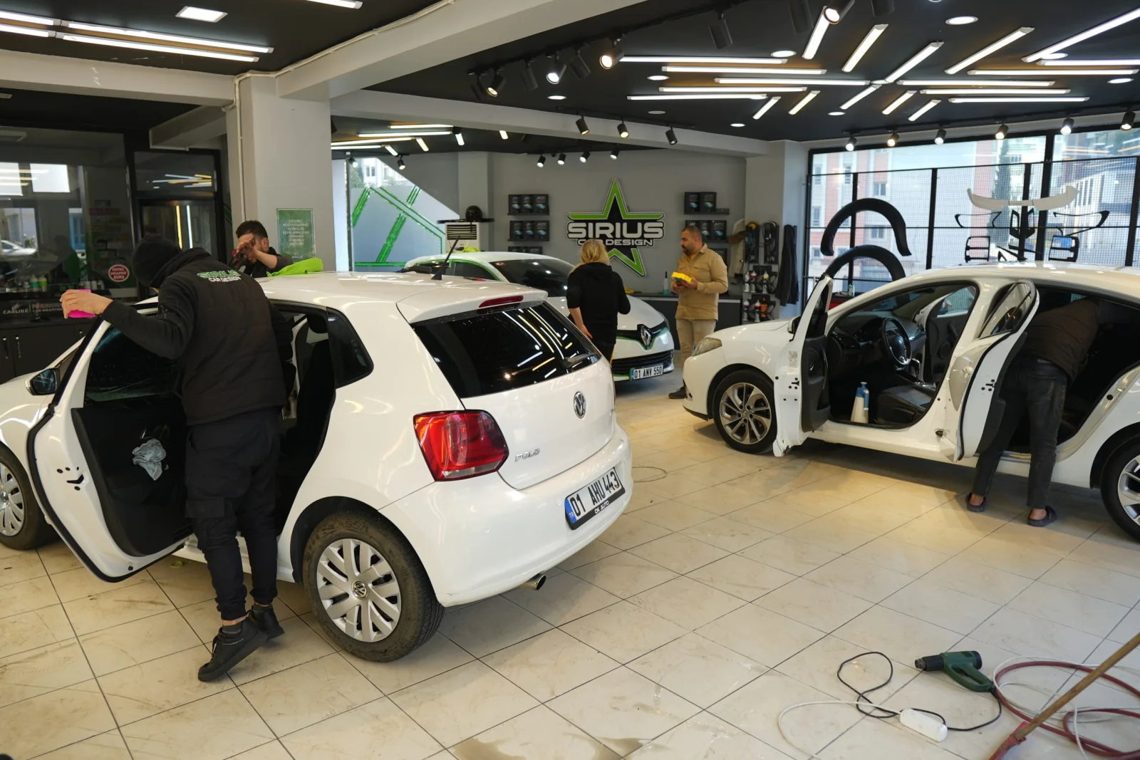 Sirius Car Design Adana atölyesinin genel görünümü